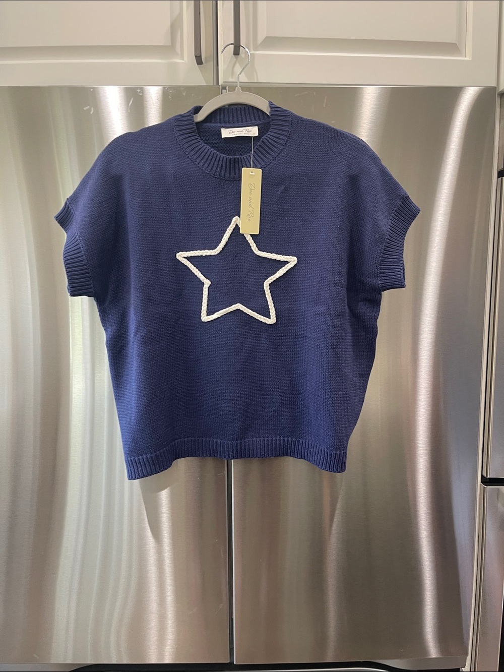 Doe & Rae Navy Short Sleeve Crew Sweater with White Star Outline